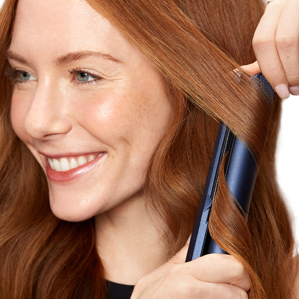 The 2-In-1 Contouring Iron
