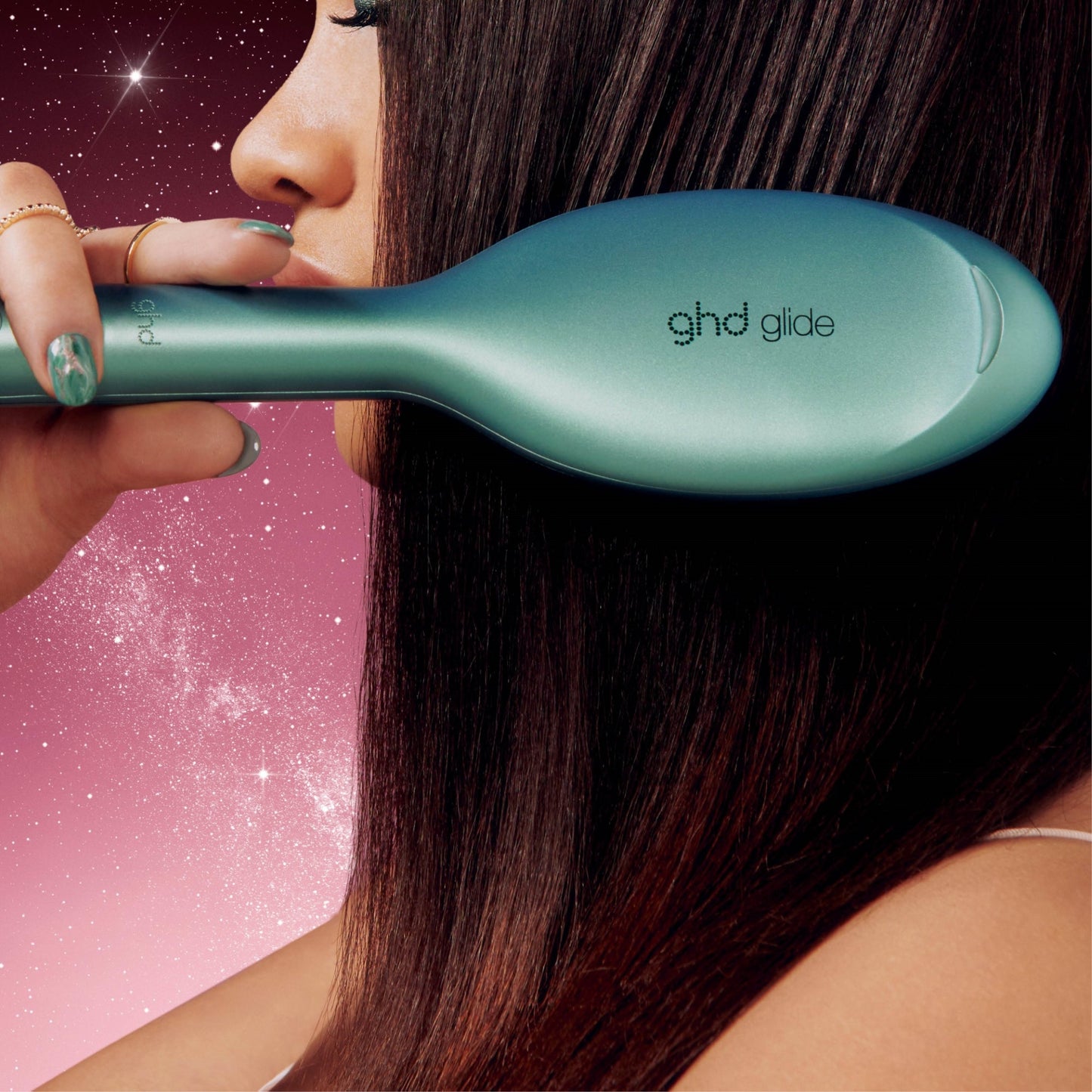 Glide Hot Brush Limited Edition in Alluring Jade