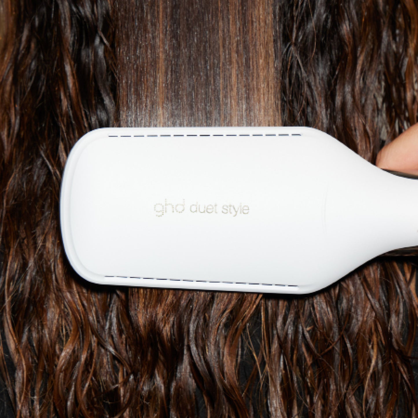 Duet Style 2-in-1 Hot Air Styler in White