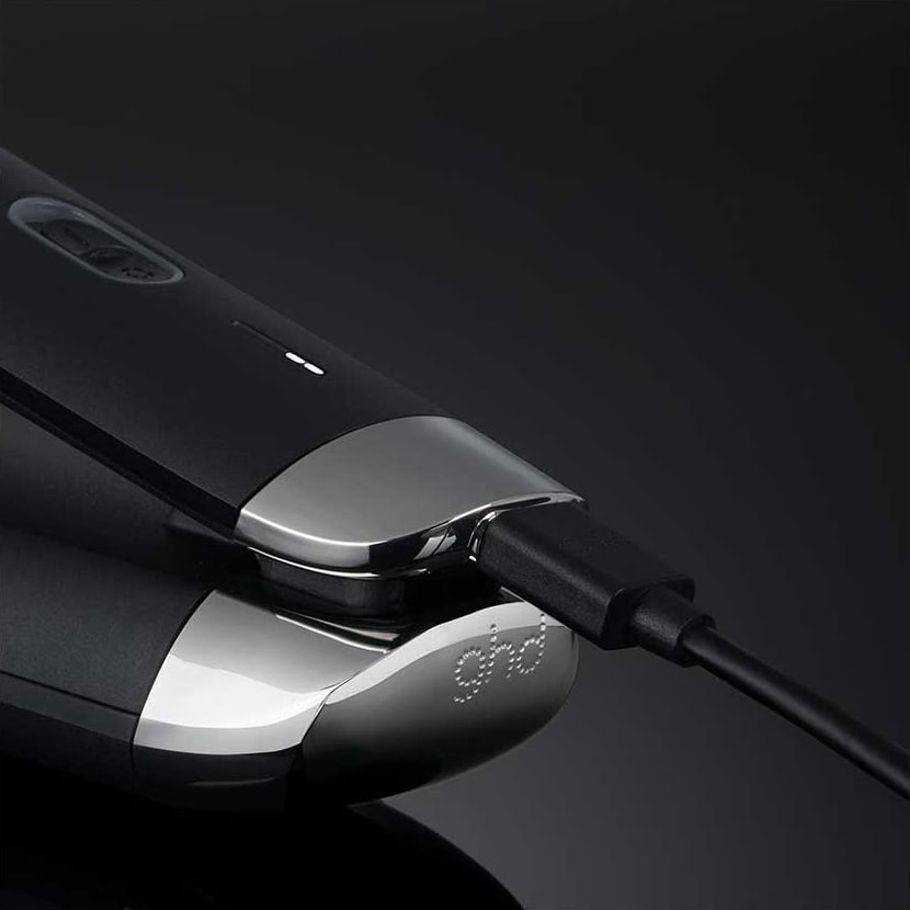 Unplugged Cordless Hair Straightener In Matte Black